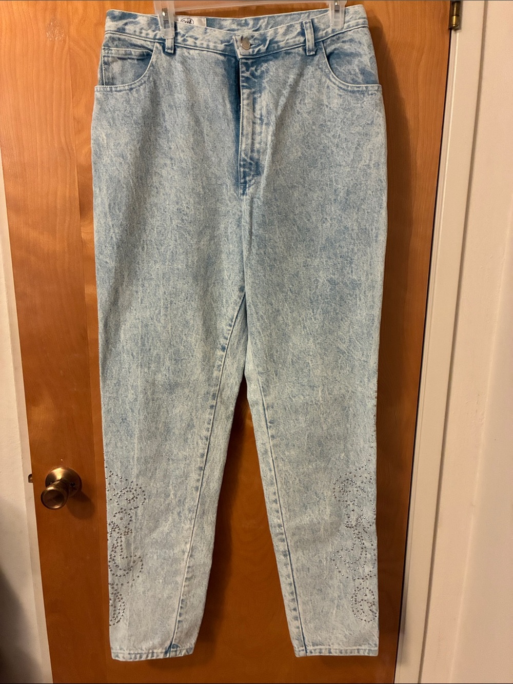 Vintage opal by Lorraine Wardy Women’s Blue Acid-Wash Jeans with stud design